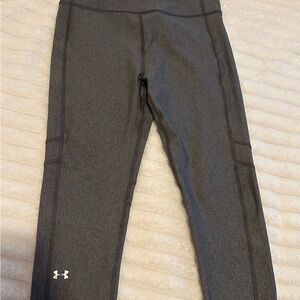 Under Armour Charcoal Performance Cropped Leggings, M